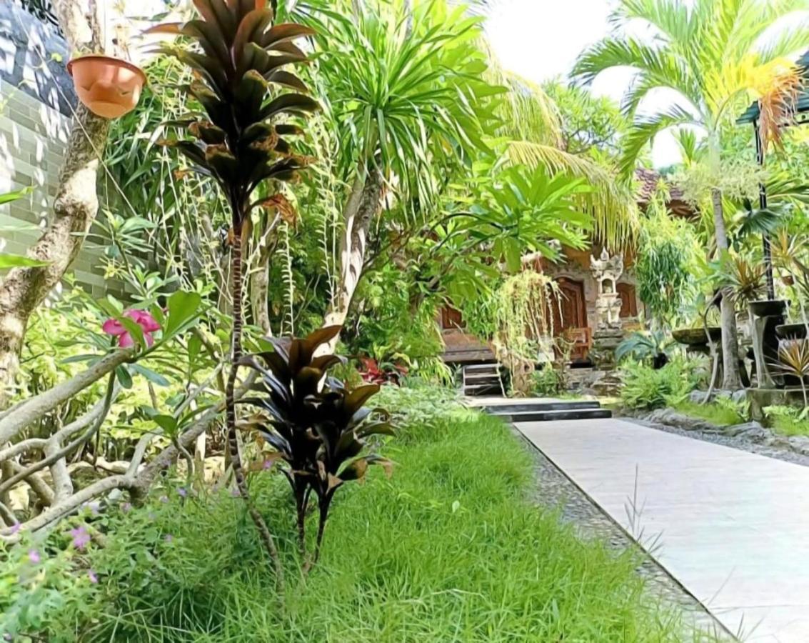 Green Palace Homestay Batununggul Dış mekan fotoğraf