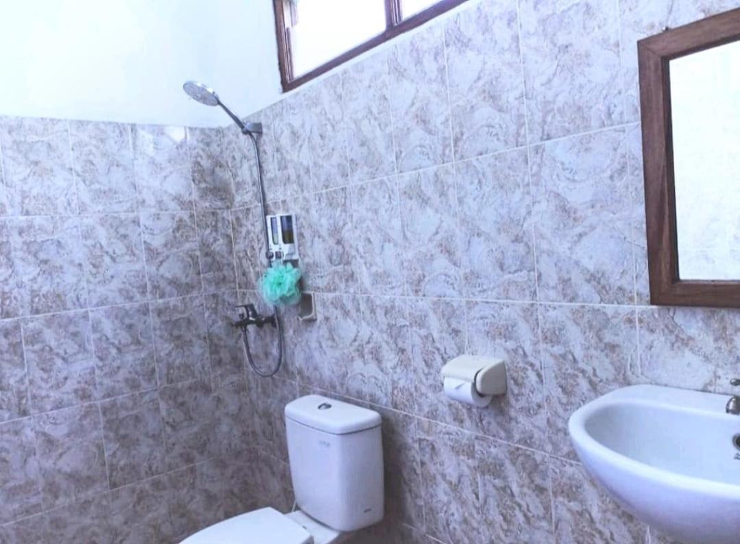 Green Palace Homestay Batununggul Dış mekan fotoğraf