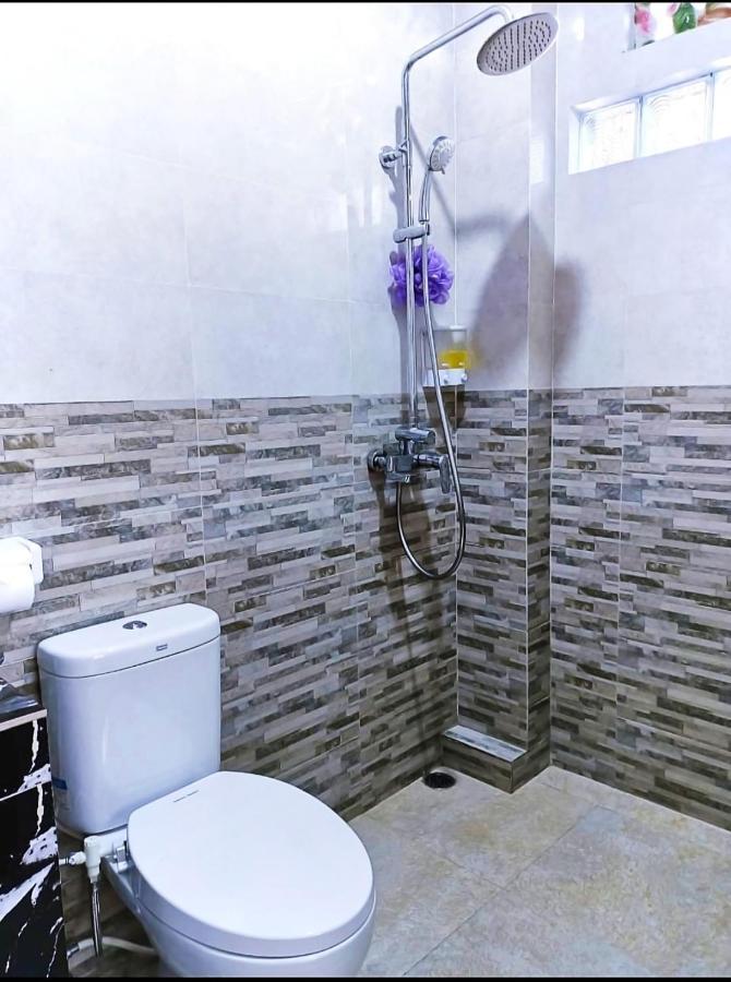 Green Palace Homestay Batununggul Dış mekan fotoğraf