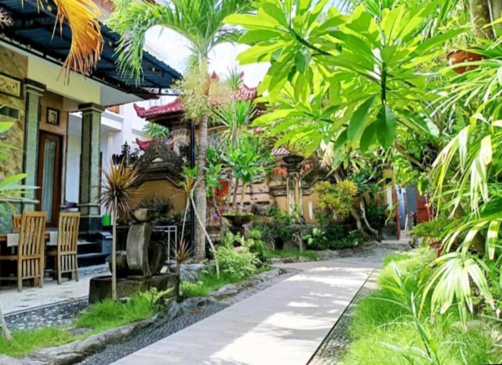 Green Palace Homestay Batununggul Dış mekan fotoğraf