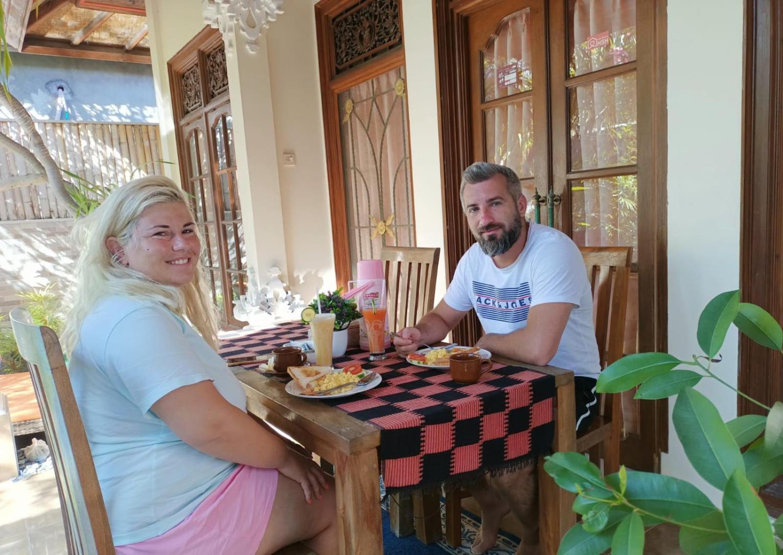 Green Palace Homestay Batununggul Dış mekan fotoğraf