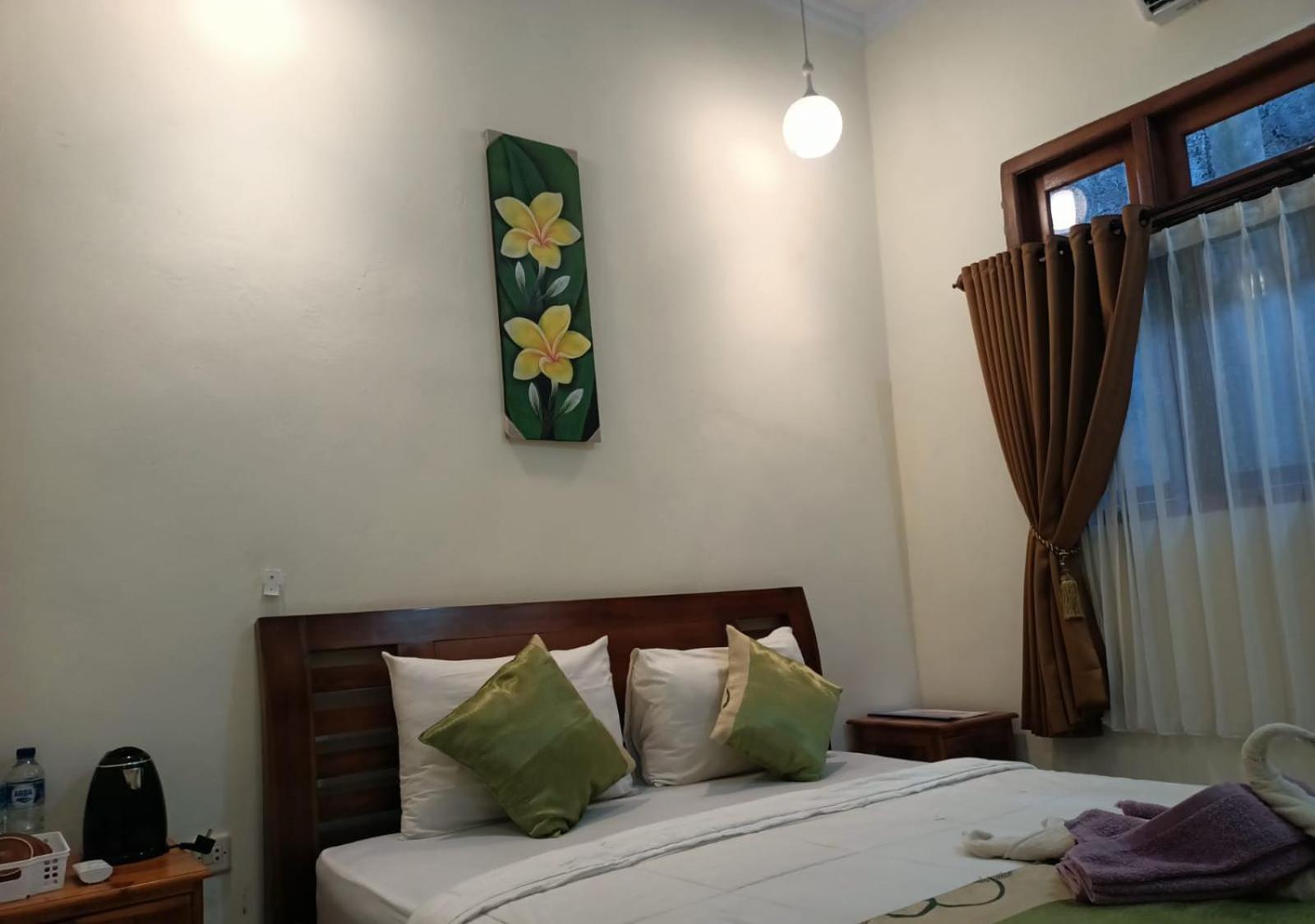 Green Palace Homestay Batununggul Dış mekan fotoğraf